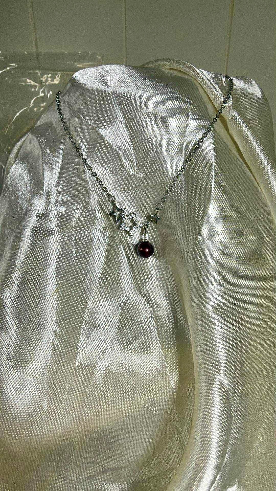 Star Pearl Drop Necklace - Cranberry Pearl