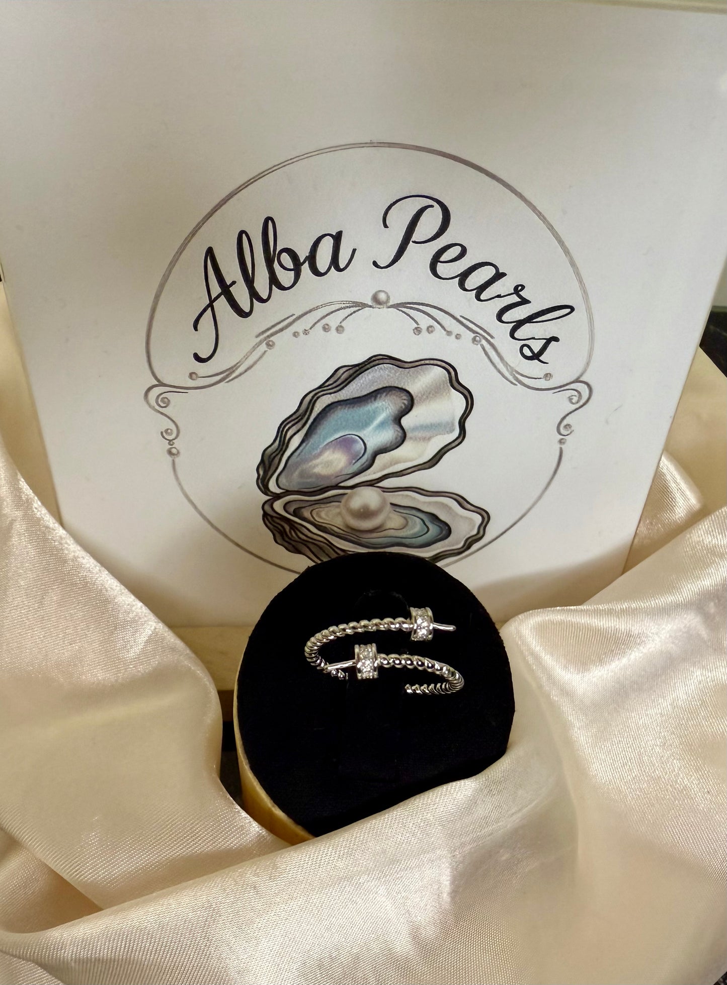 Twin Pearl Twist Ring - Includes twin oyster opening