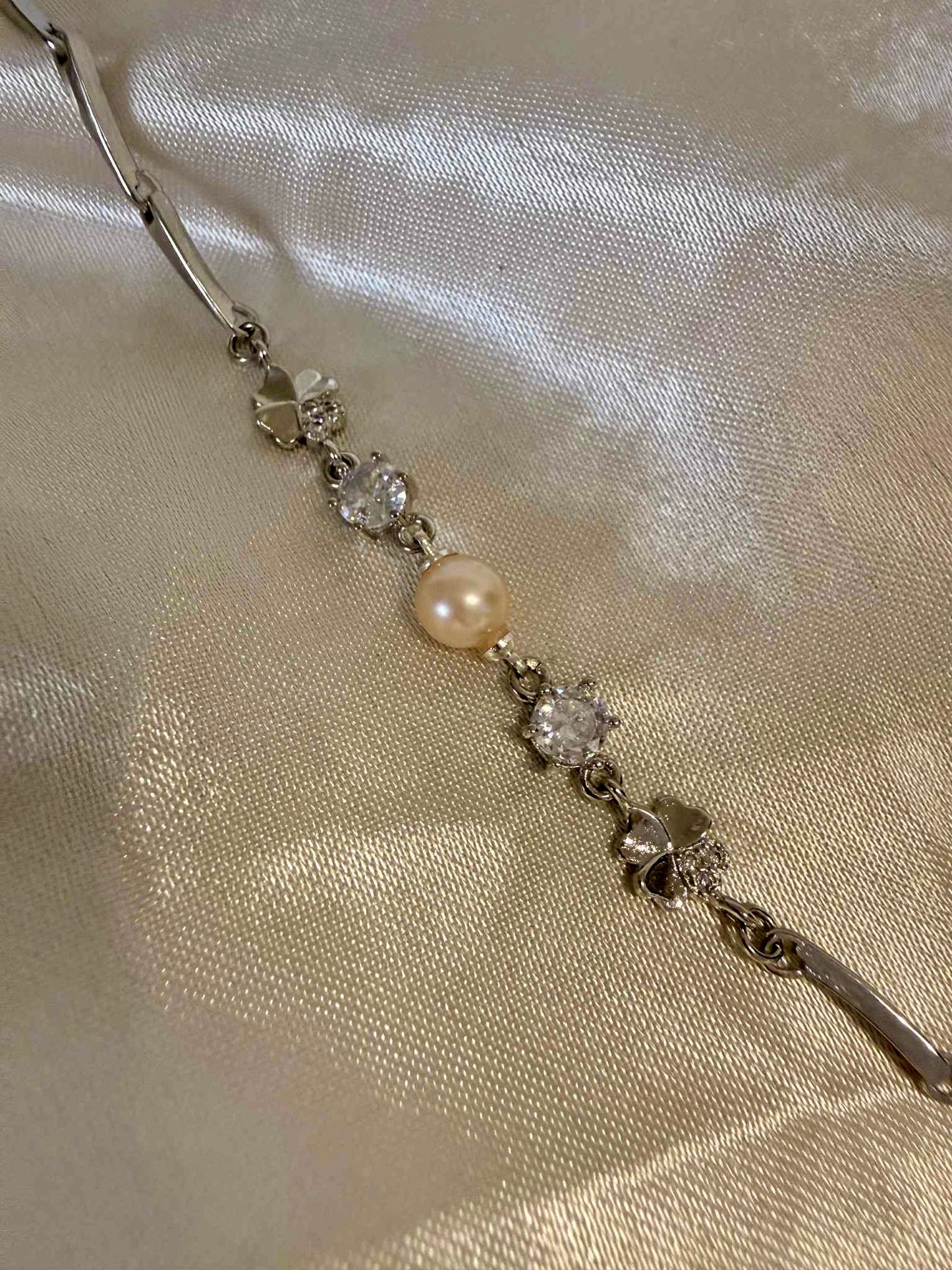 Clover Bracelet - includes single Oyster opening