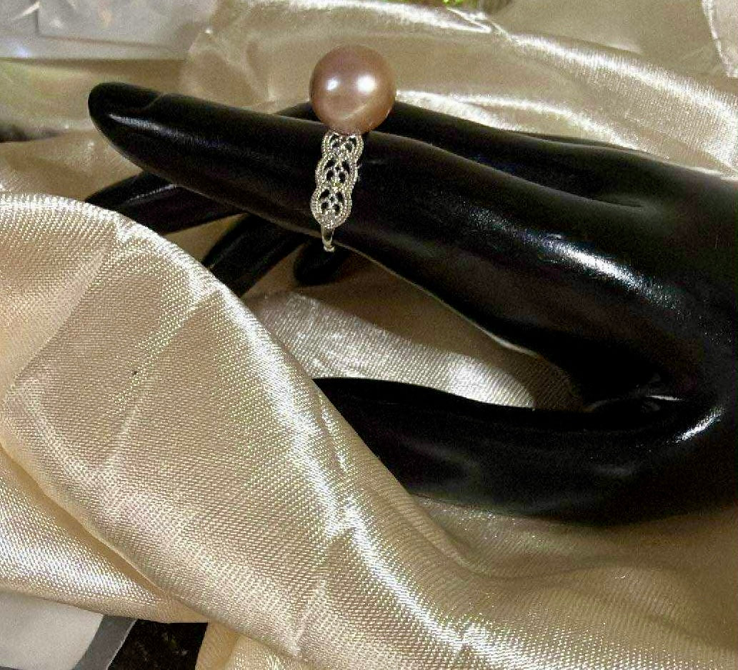 Elegant Edison Ring - includes Edison Oyster opening