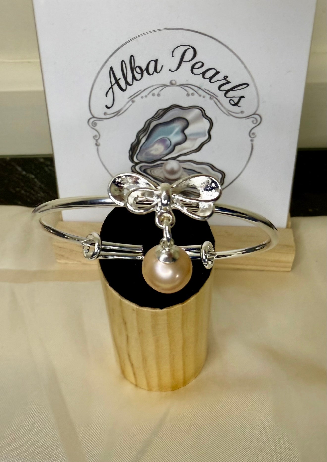 Bow Bangle - Natural Champagne Edison Pearl