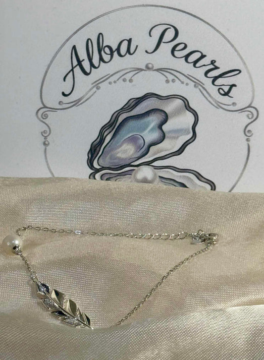 Feather Bracelet - Includes single oyster opening