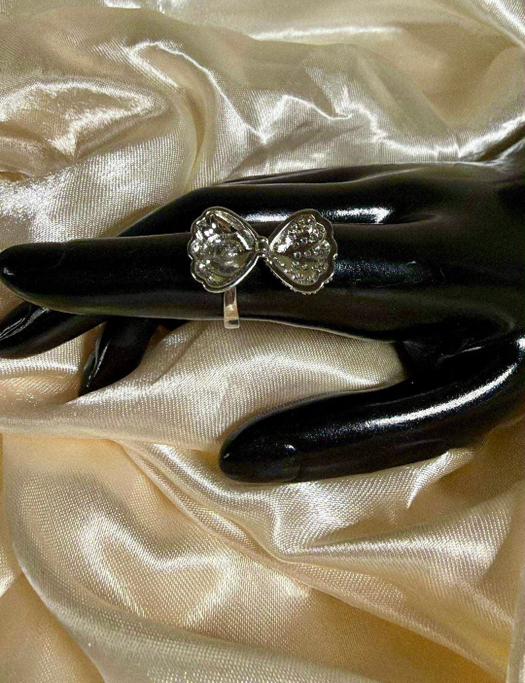 Shell Ring - includes Button Pearl