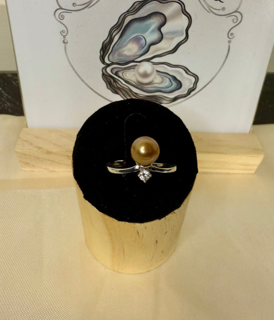 Simple Ring with cubic Zirconia Drop - Bronze Gold Pearl