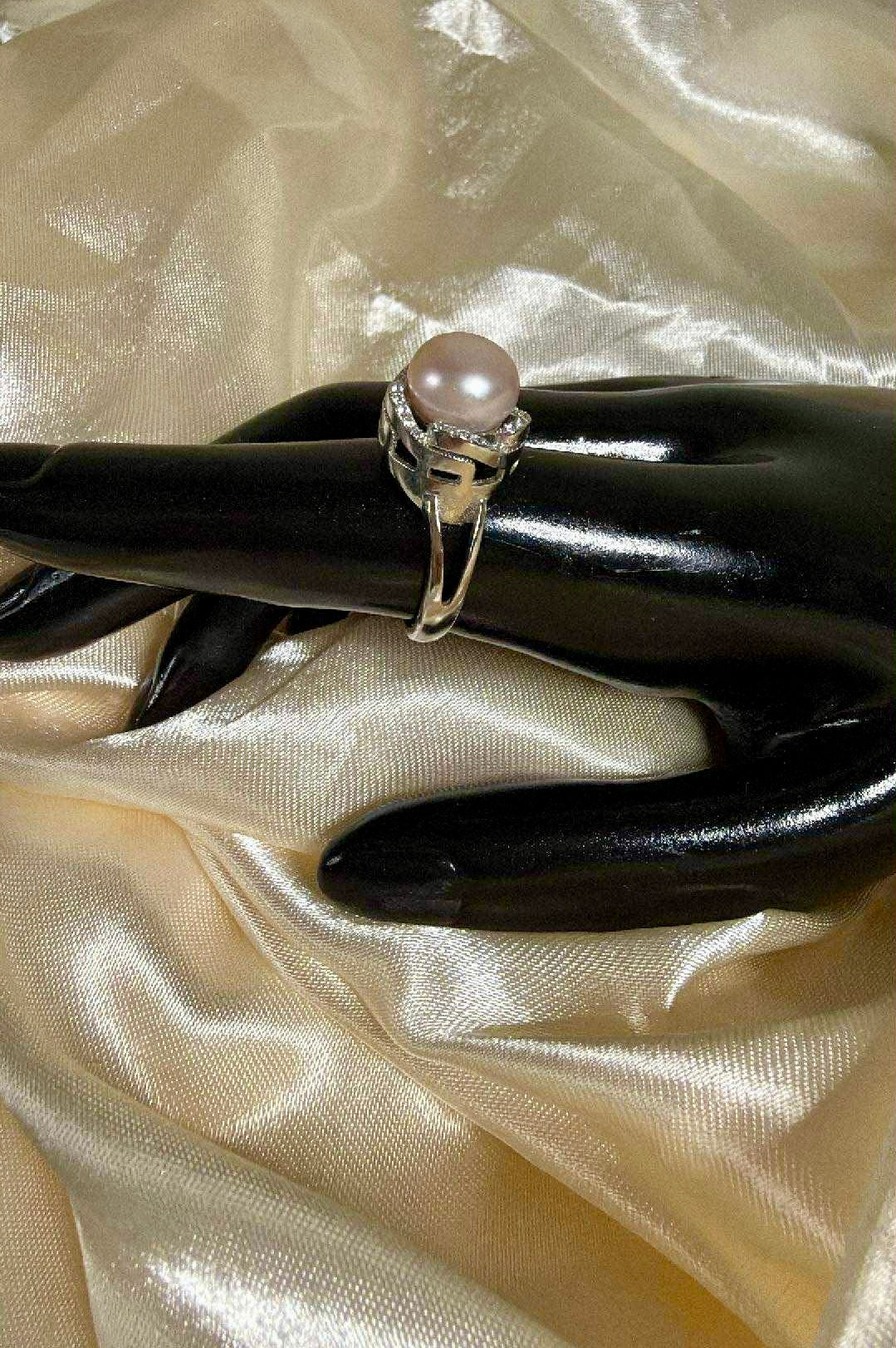 Edison Button Pearl Ring