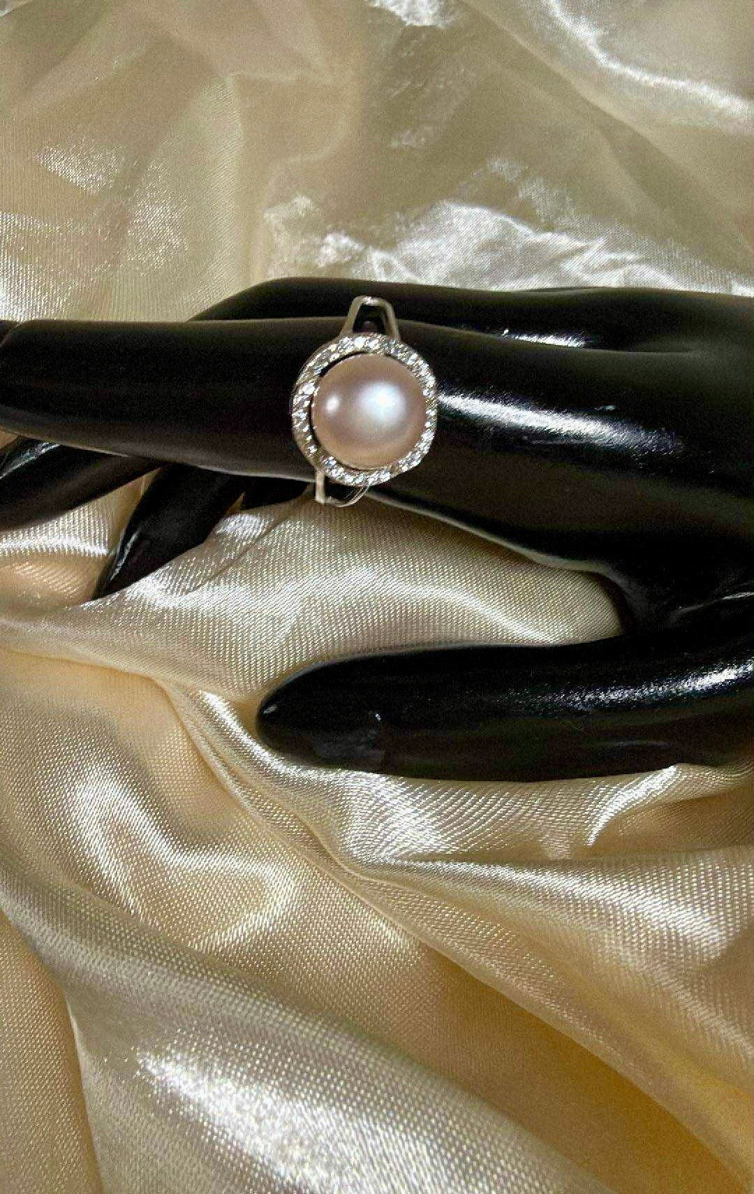 Edison Button Pearl Ring