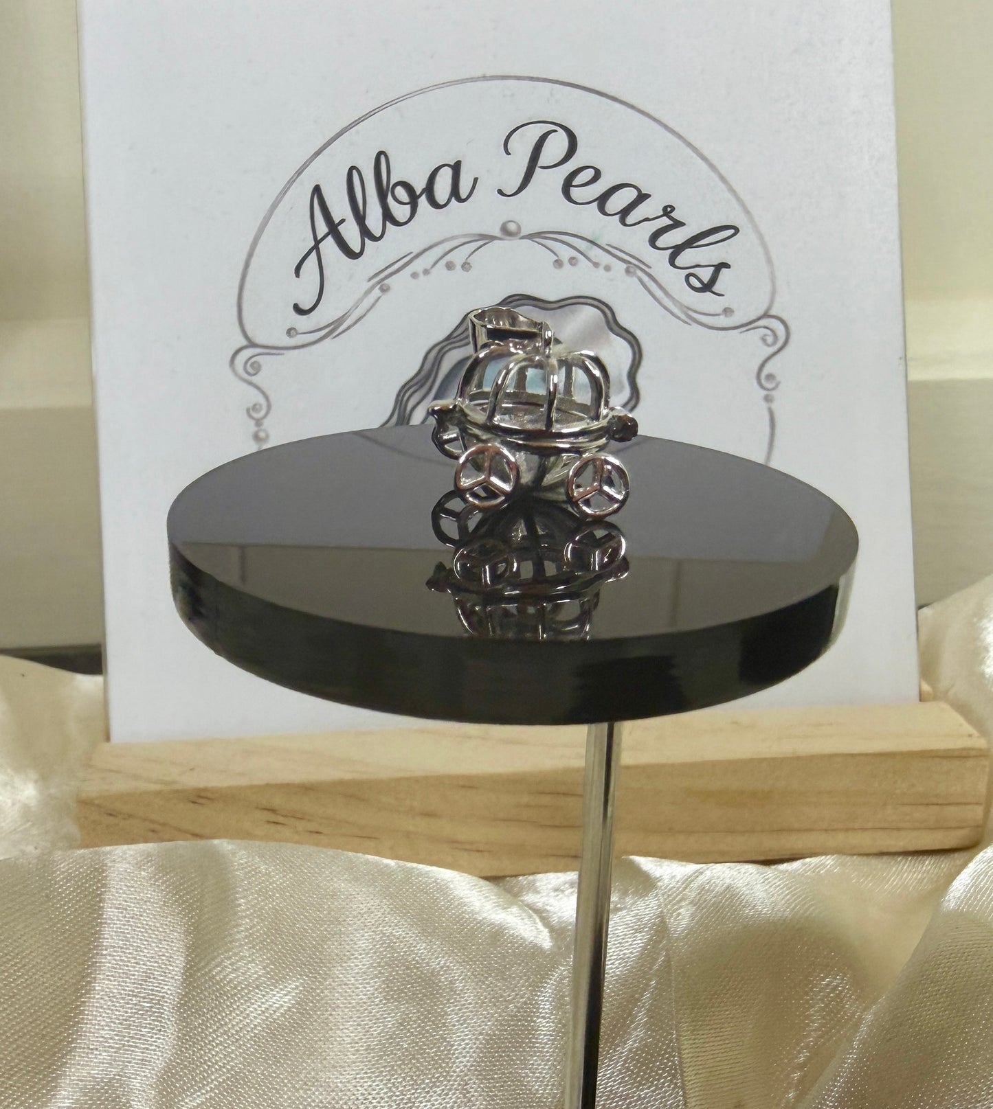 Cinderella Carriage Cage - includes single Oyster opening