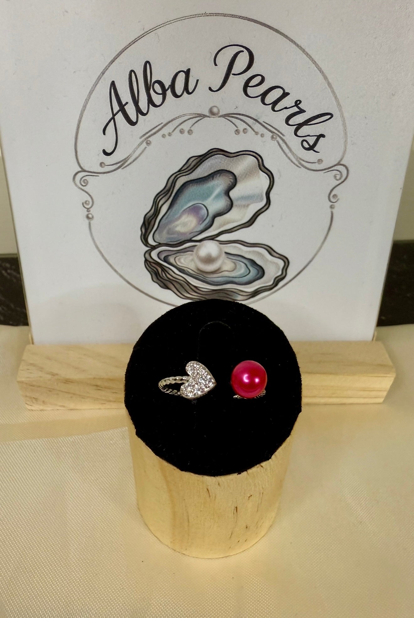 Heart Twist Ring - Deep Pink Pearl