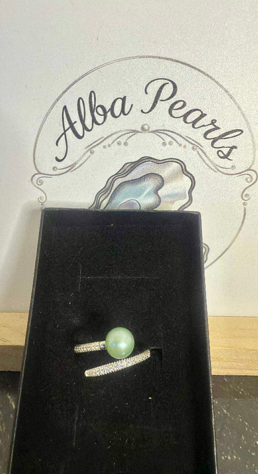 Twist Ring - Light Green Pearl
