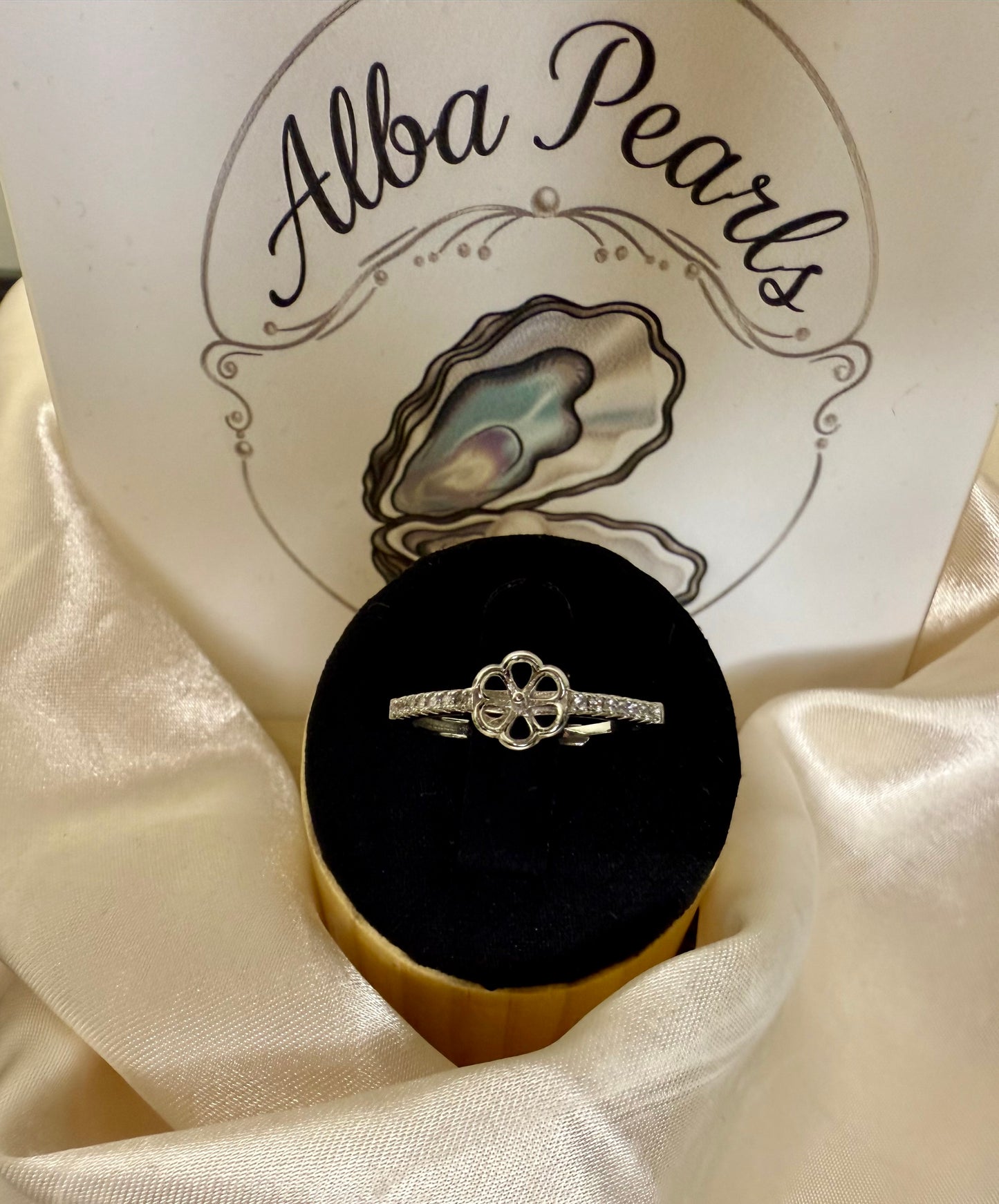 Simple Cubic Zirconia Ring - Includes single oyster opening