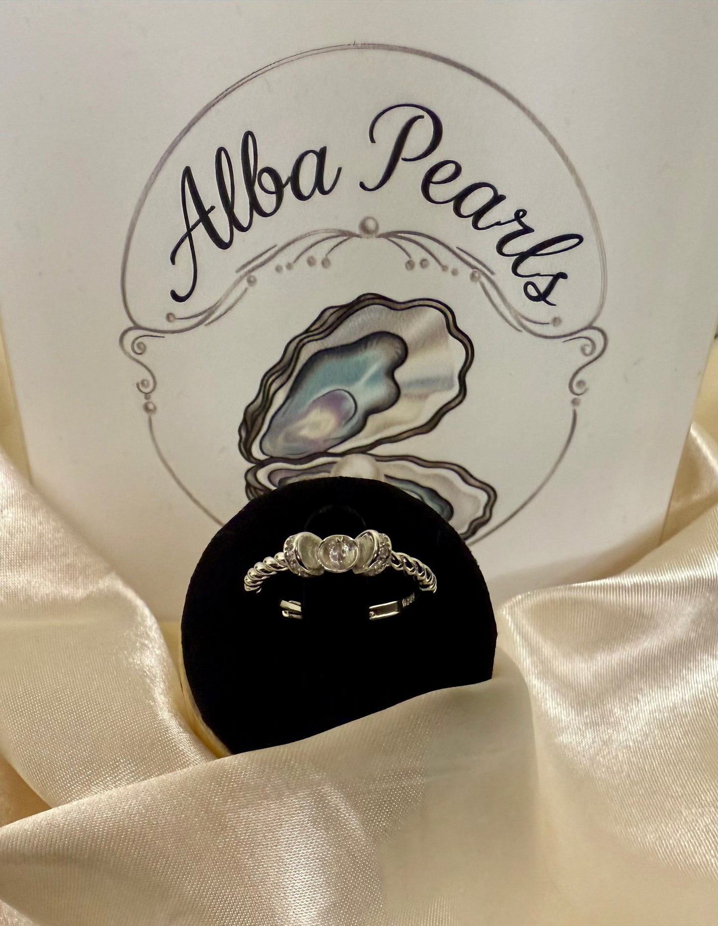 Twist Style Ring - Includes single oyster opening